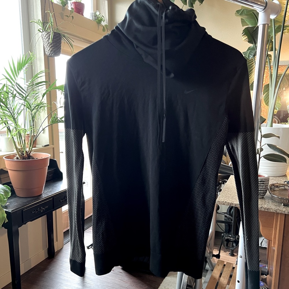 Nike Dri-fit scoop neck